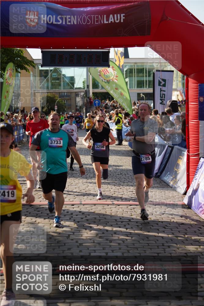 13.06.2025 - Holstenköstenlauf Felixshl http://msf.ph/oto/7931981 13.06.2025 18:01:07 Laufen 2419, 2455, 2470, 2496, 2740, 2785, 2853, 2871, 3256, 3298, 3713, 3733, 3818, 3819 meine-sportfotos.de