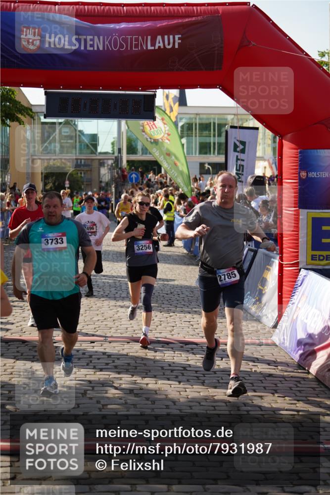 13.06.2025 - Holstenköstenlauf Felixshl http://msf.ph/oto/7931987 13.06.2025 18:01:07 Laufen 2419, 2455, 2470, 2496, 2740, 2785, 2853, 2871, 3256, 3298, 3713, 3733, 3818, 3819 meine-sportfotos.de