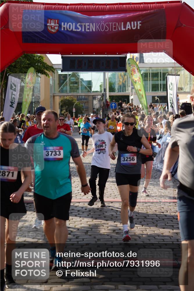 13.06.2025 - Holstenköstenlauf Felixshl http://msf.ph/oto/7931996 13.06.2025 18:01:09 Laufen 2419, 2455, 2470, 2496, 2505, 2740, 2785, 2853, 2871, 3256, 3267, 3269, 3298, 3713, 3733, 3818, 3909 meine-sportfotos.de