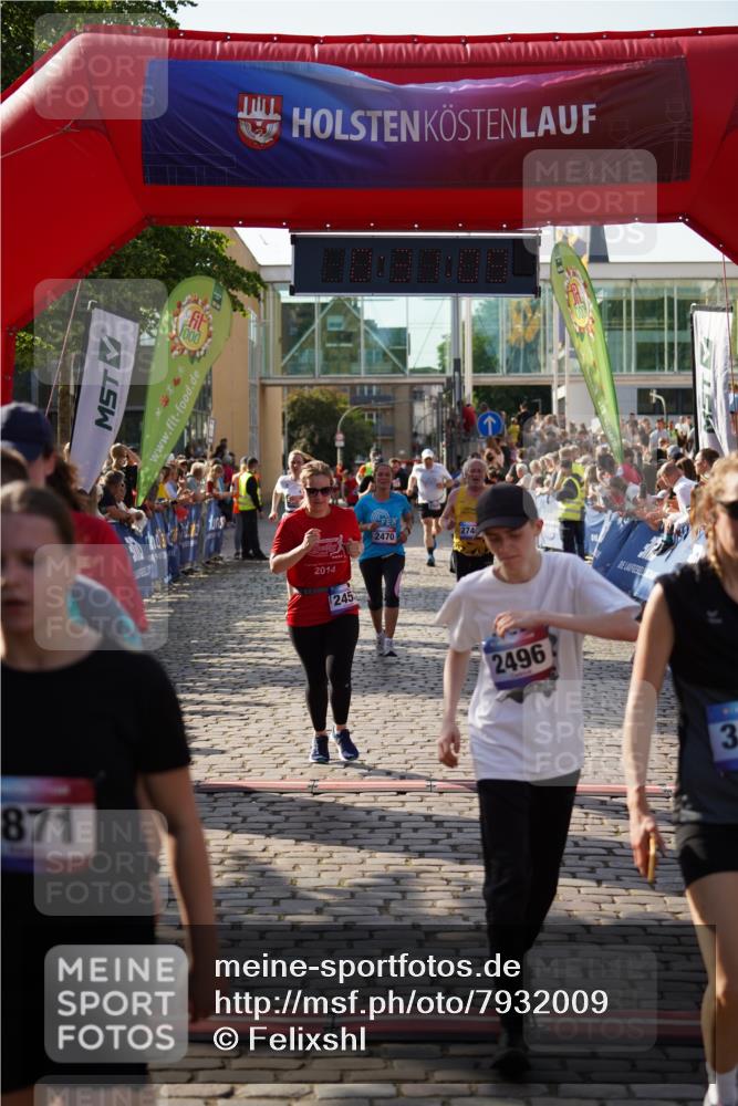 13.06.2025 - Holstenköstenlauf Felixshl http://msf.ph/oto/7932009 13.06.2025 18:01:10 Laufen 2419, 2455, 2470, 2496, 2505, 2740, 2785, 2814, 2853, 2871, 3256, 3267, 3269, 3273, 3298, 3713, 3733, 3814, 3909 meine-sportfotos.de