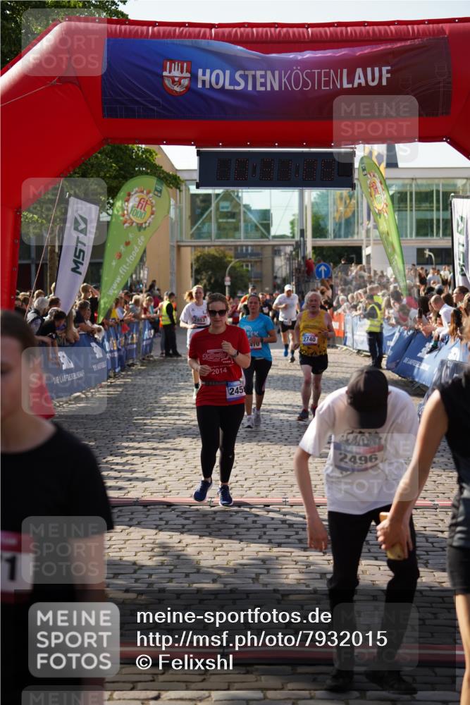 13.06.2025 - Holstenköstenlauf Felixshl http://msf.ph/oto/7932015 13.06.2025 18:01:11 Laufen 2455, 2470, 2496, 2505, 2740, 2785, 2814, 2853, 2871, 3256, 3267, 3269, 3273, 3298, 3713, 3733, 3814, 3909 meine-sportfotos.de