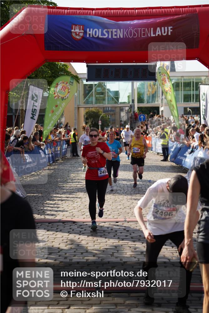 13.06.2025 - Holstenköstenlauf Felixshl http://msf.ph/oto/7932017 13.06.2025 18:01:11 Laufen 2455, 2470, 2496, 2505, 2740, 2785, 2814, 2853, 2871, 3256, 3267, 3269, 3273, 3298, 3713, 3733, 3814, 3909 meine-sportfotos.de