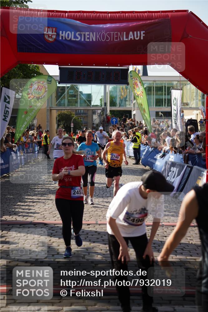 13.06.2025 - Holstenköstenlauf Felixshl http://msf.ph/oto/7932019 13.06.2025 18:01:12 Laufen 2455, 2470, 2496, 2505, 2740, 2814, 2853, 3256, 3267, 3269, 3273, 3298, 3713, 3733, 3814, 3909 meine-sportfotos.de