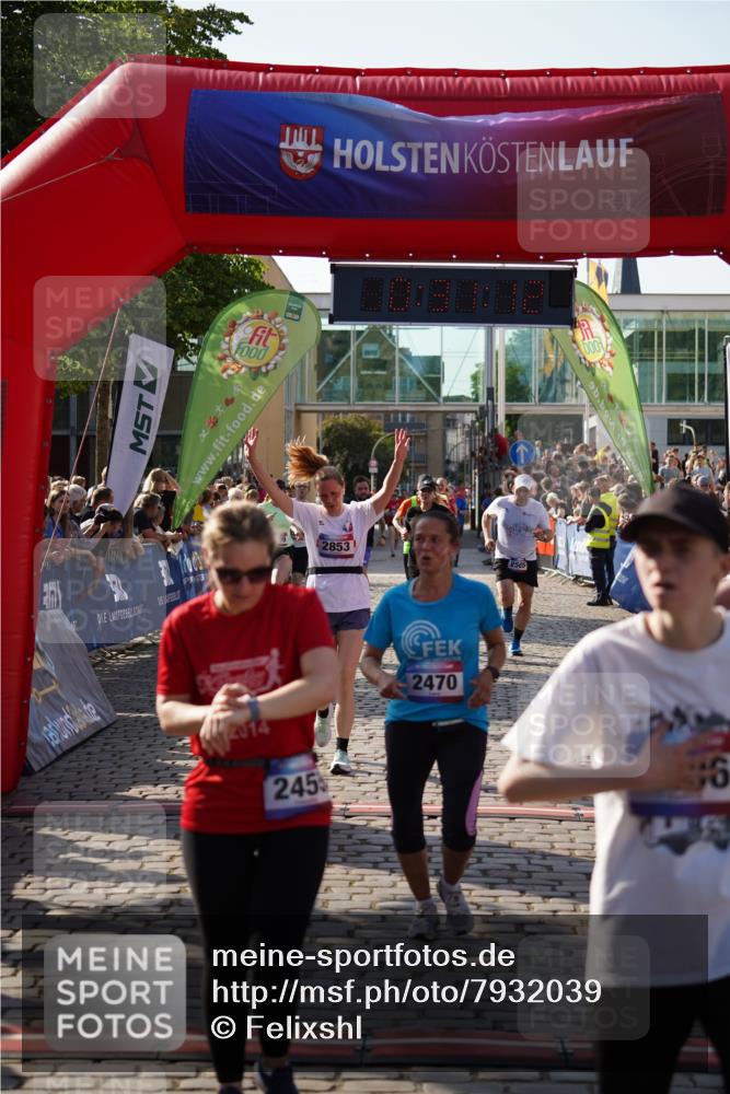 13.06.2025 - Holstenköstenlauf Felixshl http://msf.ph/oto/7932039 13.06.2025 18:01:14 Laufen 2455, 2470, 2505, 2740, 2796, 2814, 2853, 3267, 3269, 3273, 3814, 3909 meine-sportfotos.de