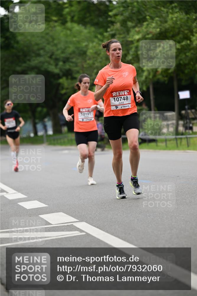 15.06.2025 - REWE Women's Run Dr. Thomas Lammeyer http://msf.ph/oto/7932060 15.06.2025 09:14:36 Laufen 10191, 10748 meine-sportfotos.de