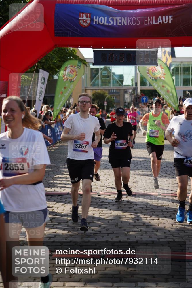 13.06.2025 - Holstenköstenlauf Felixshl http://msf.ph/oto/7932114 13.06.2025 18:01:17 Laufen 2470, 2505, 2740, 2796, 2814, 2853, 3267, 3269, 3273, 3608, 3814, 3909 meine-sportfotos.de