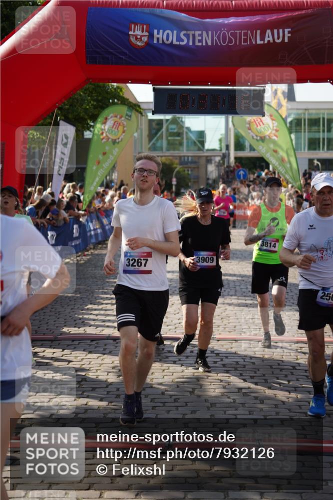 13.06.2025 - Holstenköstenlauf Felixshl http://msf.ph/oto/7932126 13.06.2025 18:01:18 Laufen 2505, 2796, 2814, 2842, 2853, 3267, 3269, 3273, 3608, 3814, 3909 meine-sportfotos.de