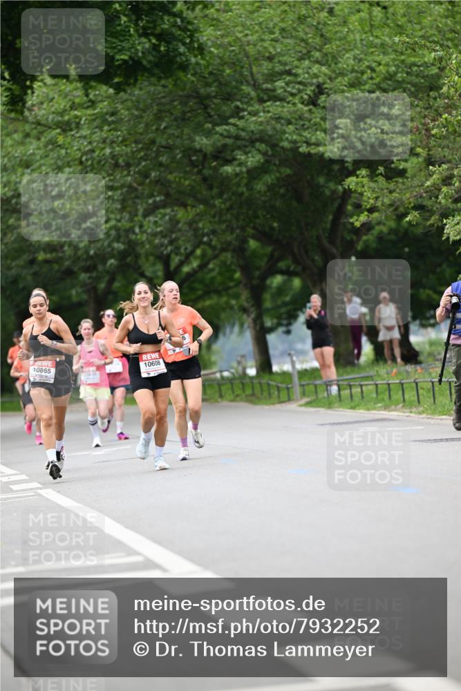 15.06.2025 - REWE Women's Run Dr. Thomas Lammeyer http://msf.ph/oto/7932252 15.06.2025 09:14:53 Laufen 10865, 10608 meine-sportfotos.de