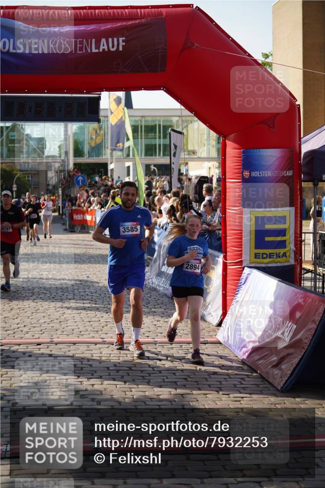 13.06.2025 - Holstenköstenlauf Felixshl http://msf.ph/oto/7932253 13.06.2025 18:01:32 Laufen 2288, 2425, 2815, 2894, 3023, 3197, 3244, 3585, 3711 meine-sportfotos.de