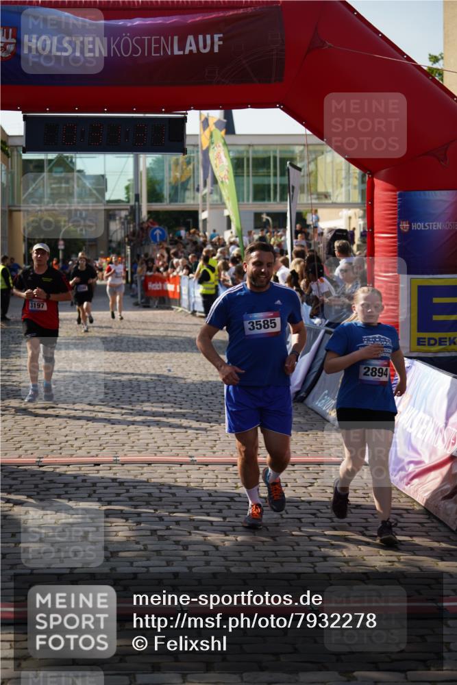 13.06.2025 - Holstenköstenlauf Felixshl http://msf.ph/oto/7932278 13.06.2025 18:01:33 Laufen 2288, 2425, 2815, 2894, 3023, 3197, 3585, 3711 meine-sportfotos.de