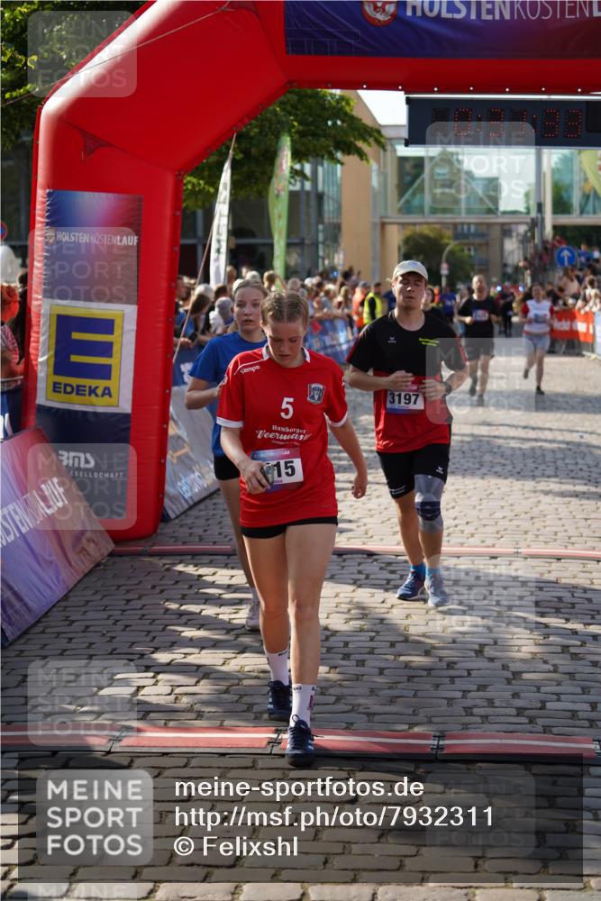 13.06.2025 - Holstenköstenlauf Felixshl http://msf.ph/oto/7932311 13.06.2025 18:01:35 Laufen 2288, 2425, 2815, 2890, 2894, 3023, 3197, 3585, 3711 meine-sportfotos.de