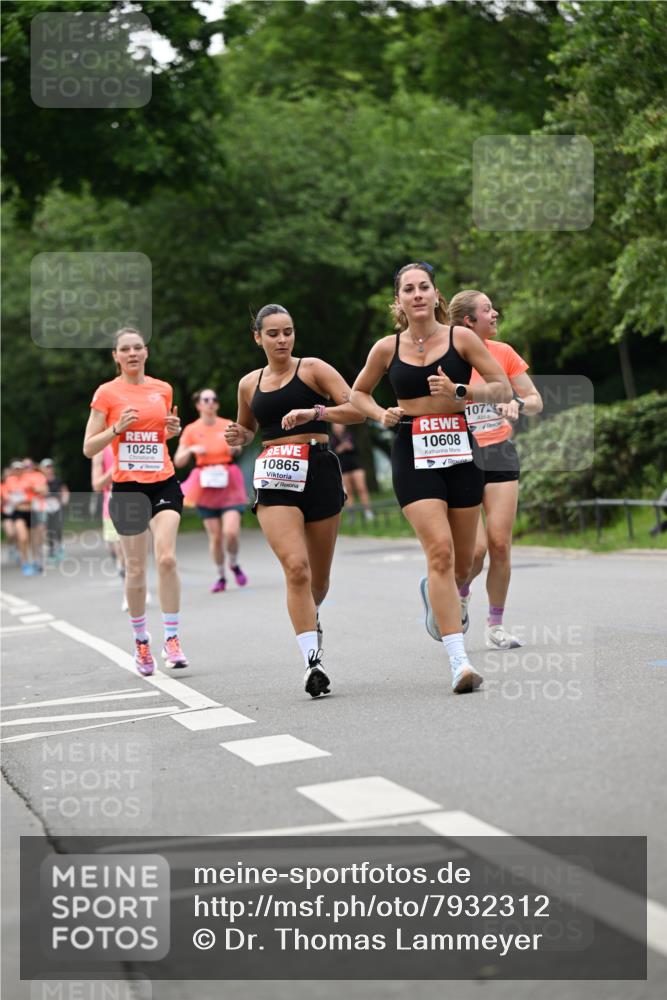15.06.2025 - REWE Women's Run Dr. Thomas Lammeyer http://msf.ph/oto/7932312 15.06.2025 09:14:58 Laufen 10256, 10865, 10608, 1073 meine-sportfotos.de