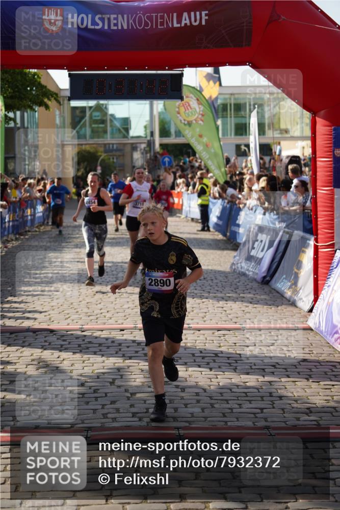 13.06.2025 - Holstenköstenlauf Felixshl http://msf.ph/oto/7932372 13.06.2025 18:01:43 Laufen 2231, 2232, 2238, 2252, 2425, 2454, 2856, 2890, 3646, 3710, 3711, 3822, 3900 meine-sportfotos.de