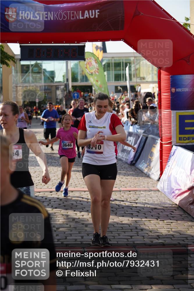 13.06.2025 - Holstenköstenlauf Felixshl http://msf.ph/oto/7932431 13.06.2025 18:01:47 Laufen 2231, 2232, 2238, 2252, 2454, 2856, 2890, 3579, 3646, 3710, 3822, 3900 meine-sportfotos.de