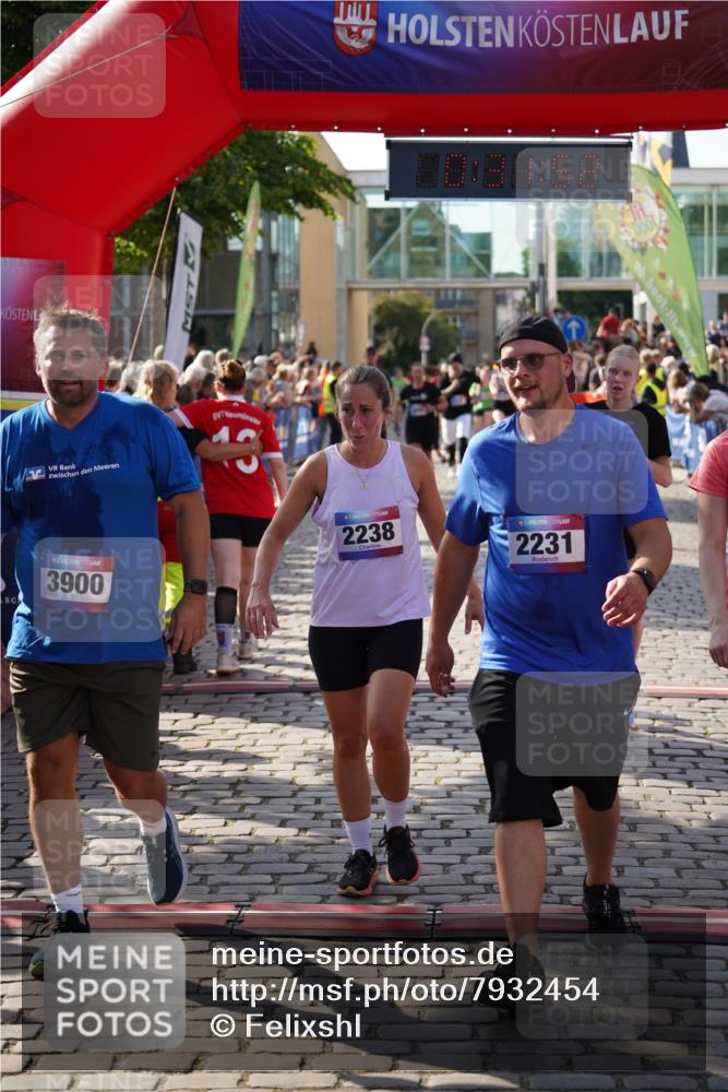 13.06.2025 - Holstenköstenlauf Felixshl http://msf.ph/oto/7932454 13.06.2025 18:01:53 Laufen 2005, 2068, 2231, 2232, 2238, 2252, 2856, 2920, 3121, 3579, 3618, 3726, 3800, 3900 meine-sportfotos.de