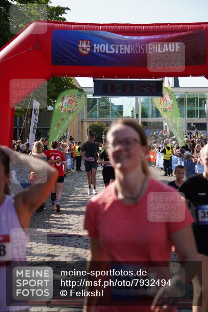 13.06.2025 - Holstenköstenlauf Felixshl http://msf.ph/oto/7932494 13.06.2025 18:01:56 Laufen 2005, 2068, 2279, 2435, 2916, 2920, 3121, 3579, 3617, 3618, 3726, 3752, 3800 meine-sportfotos.de