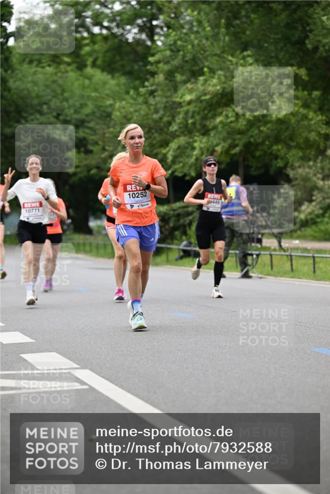 15.06.2025 - REWE Women's Run Dr. Thomas Lammeyer http://msf.ph/oto/7932588 15.06.2025 09:15:58 Laufen 10771, 10252, 449 meine-sportfotos.de