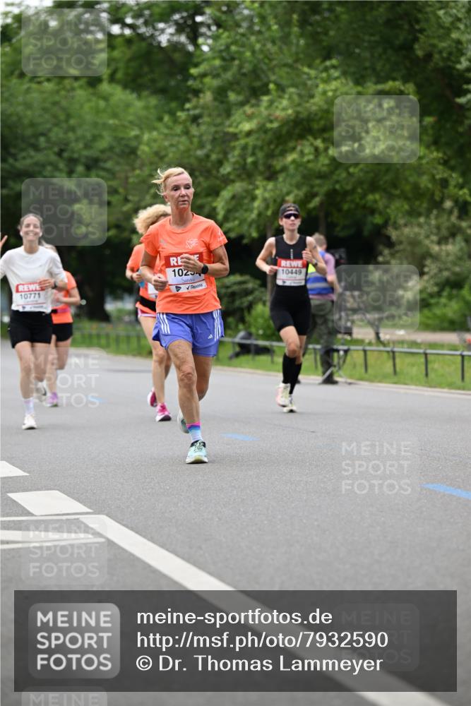15.06.2025 - REWE Women's Run Dr. Thomas Lammeyer http://msf.ph/oto/7932590 15.06.2025 09:15:58 Laufen 10771, 102, 10449 meine-sportfotos.de