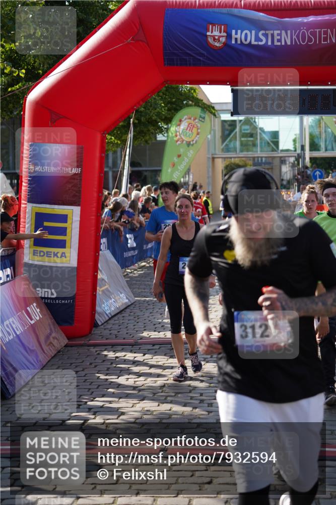 13.06.2025 - Holstenköstenlauf Felixshl http://msf.ph/oto/7932594 13.06.2025 18:02:03 Laufen 2005, 2279, 2435, 2916, 2920, 2998, 3090, 3095, 3121, 3161, 3296, 3617, 3618, 3726, 3752 meine-sportfotos.de