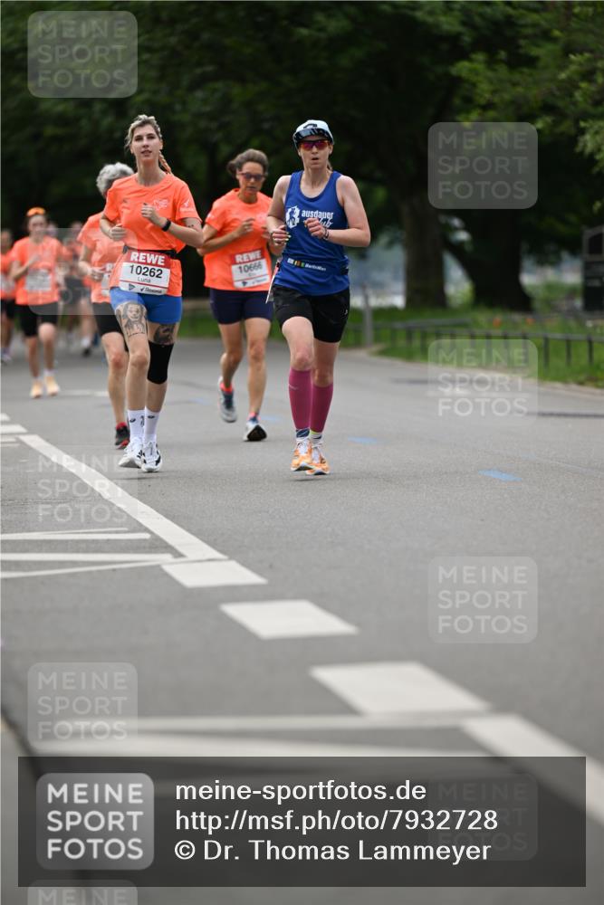 15.06.2025 - REWE Women's Run Dr. Thomas Lammeyer http://msf.ph/oto/7932728 15.06.2025 09:16:12 Laufen 10262, 10666 meine-sportfotos.de