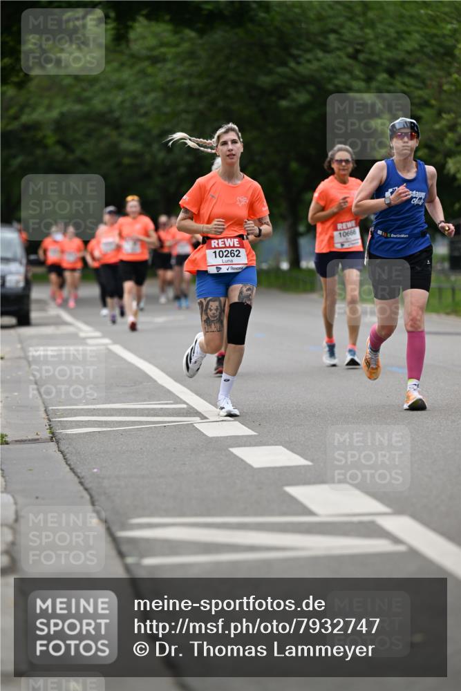 15.06.2025 - REWE Women's Run Dr. Thomas Lammeyer http://msf.ph/oto/7932747 15.06.2025 09:16:14 Laufen 10262, 10666 meine-sportfotos.de