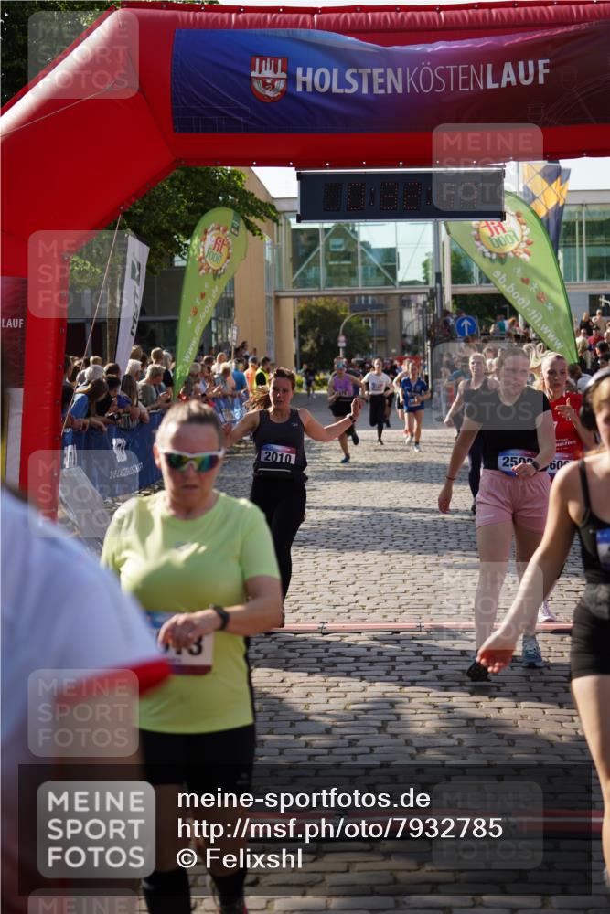 13.06.2025 - Holstenköstenlauf Felixshl http://msf.ph/oto/7932785 13.06.2025 18:02:18 Laufen 2009, 2010, 2013, 2410, 2449, 2502, 2679, 3046, 3141, 3310, 3578, 3606, 3630, 3635, 3807, 3927 meine-sportfotos.de