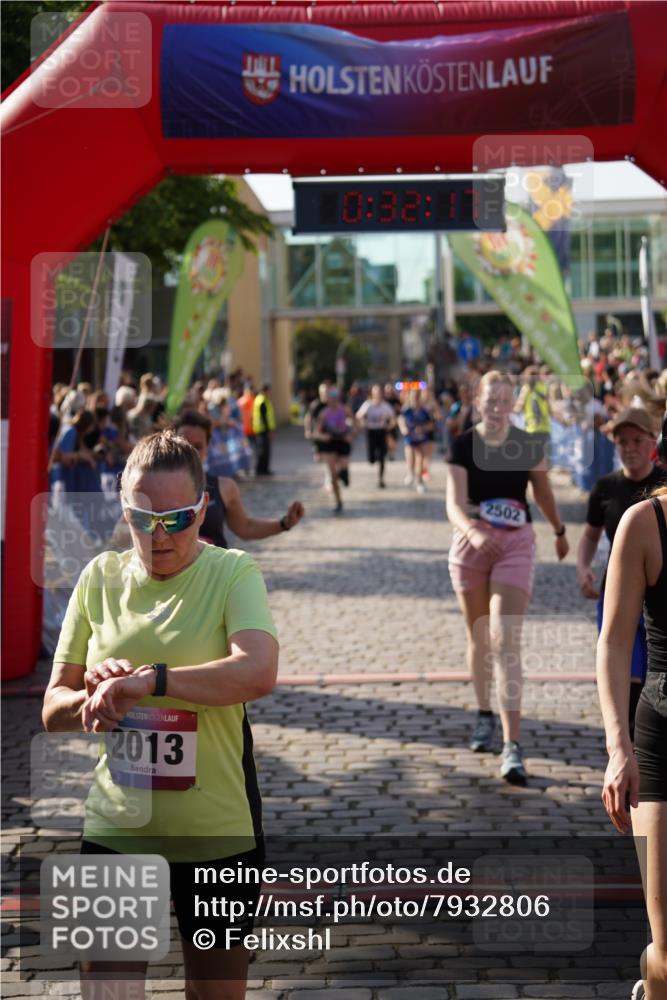 13.06.2025 - Holstenköstenlauf Felixshl http://msf.ph/oto/7932806 13.06.2025 18:02:19 Laufen 2009, 2010, 2013, 2410, 2449, 2502, 2679, 3000, 3046, 3078, 3141, 3310, 3578, 3606, 3635, 3807, 3927 meine-sportfotos.de