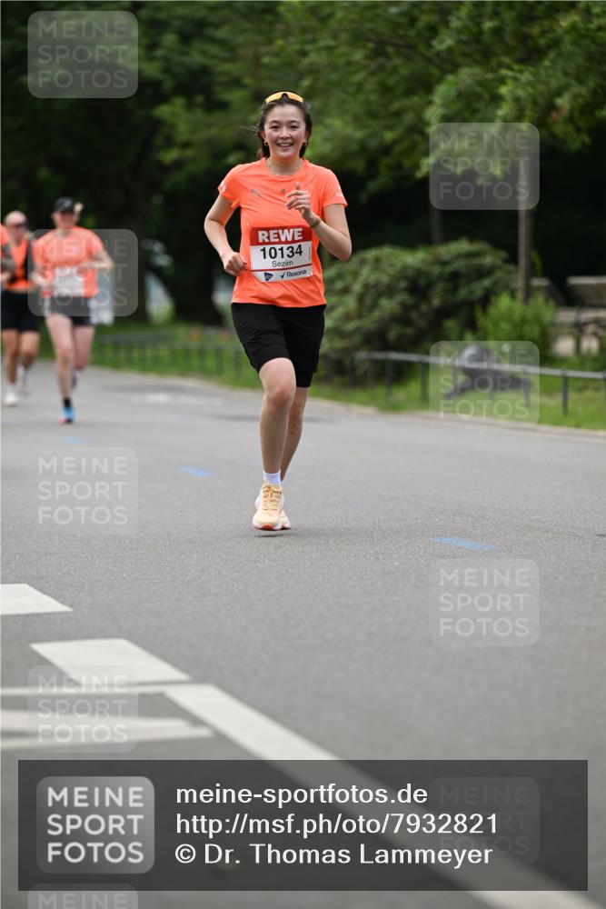 15.06.2025 - REWE Women's Run Dr. Thomas Lammeyer http://msf.ph/oto/7932821 15.06.2025 09:16:20 Laufen 10134 meine-sportfotos.de