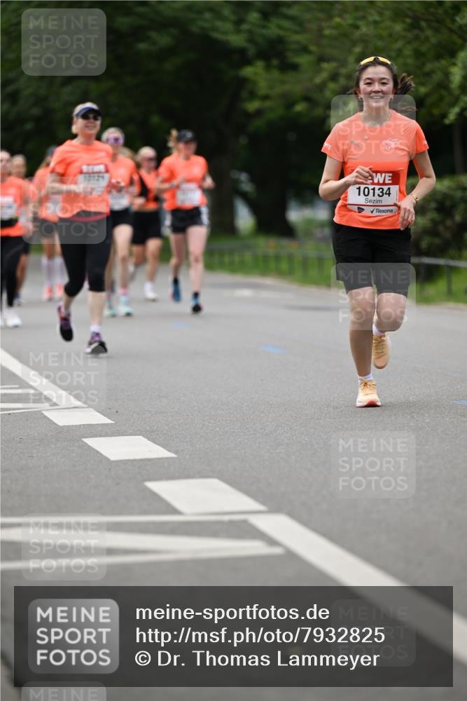 15.06.2025 - REWE Women's Run Dr. Thomas Lammeyer http://msf.ph/oto/7932825 15.06.2025 09:16:20 Laufen 18121, 10134 meine-sportfotos.de