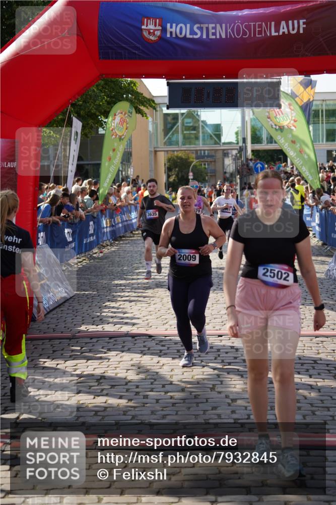 13.06.2025 - Holstenköstenlauf Felixshl http://msf.ph/oto/7932845 13.06.2025 18:02:21 Laufen 2009, 2010, 2449, 2502, 2679, 3000, 3046, 3078, 3141, 3310, 3606, 3635, 3807 meine-sportfotos.de