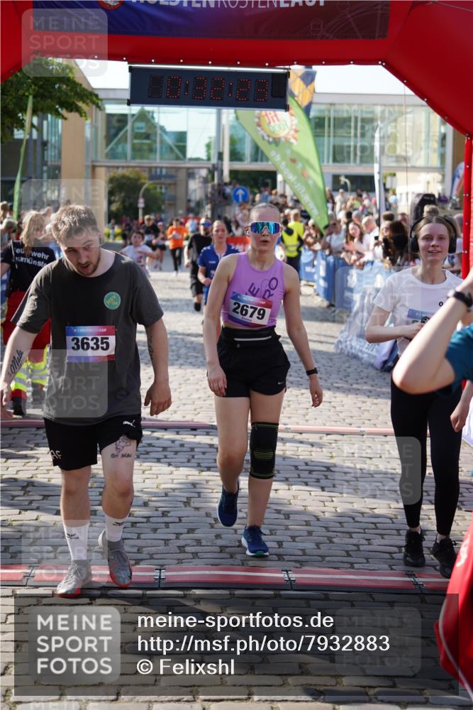 13.06.2025 - Holstenköstenlauf Felixshl http://msf.ph/oto/7932883 13.06.2025 18:02:24 Laufen 2009, 2449, 2679, 2878, 3000, 3046, 3078, 3141, 3254, 3310, 3635, 3807 meine-sportfotos.de