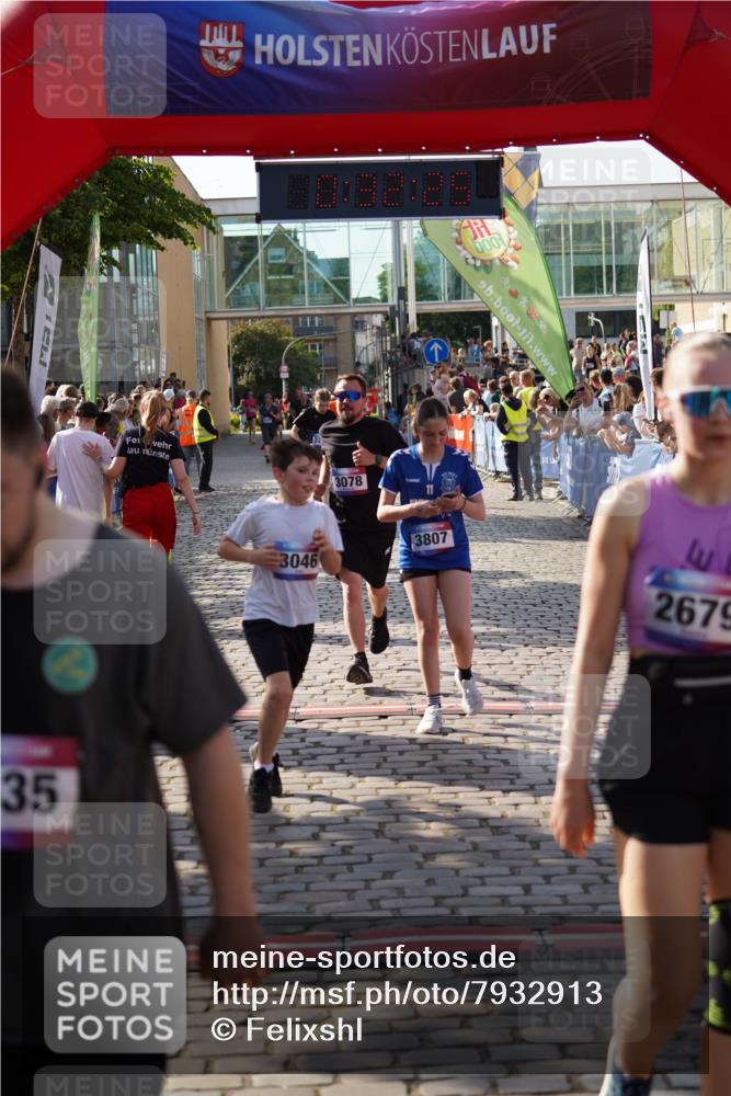 13.06.2025 - Holstenköstenlauf Felixshl http://msf.ph/oto/7932913 13.06.2025 18:02:27 Laufen 2022, 2679, 2878, 3000, 3046, 3078, 3141, 3254, 3310, 3635, 3807 meine-sportfotos.de