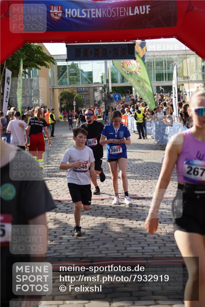 13.06.2025 - Holstenköstenlauf Felixshl http://msf.ph/oto/7932919 13.06.2025 18:02:27 Laufen 2022, 2679, 2878, 3000, 3046, 3078, 3141, 3254, 3310, 3635, 3807 meine-sportfotos.de