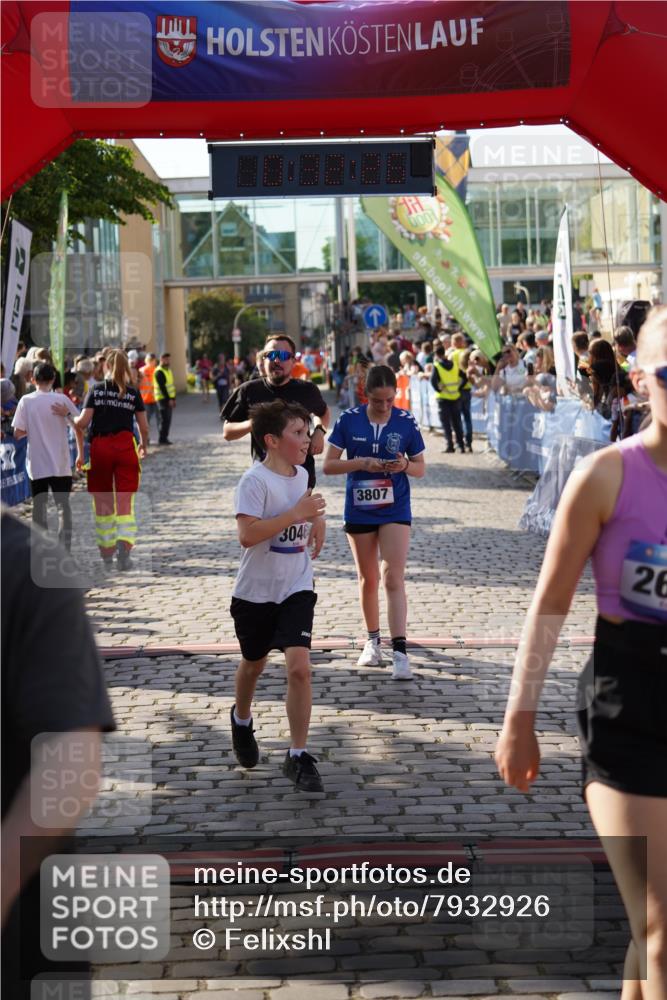 13.06.2025 - Holstenköstenlauf Felixshl http://msf.ph/oto/7932926 13.06.2025 18:02:27 Laufen 2022, 2679, 2878, 3000, 3046, 3078, 3141, 3254, 3310, 3635, 3807 meine-sportfotos.de