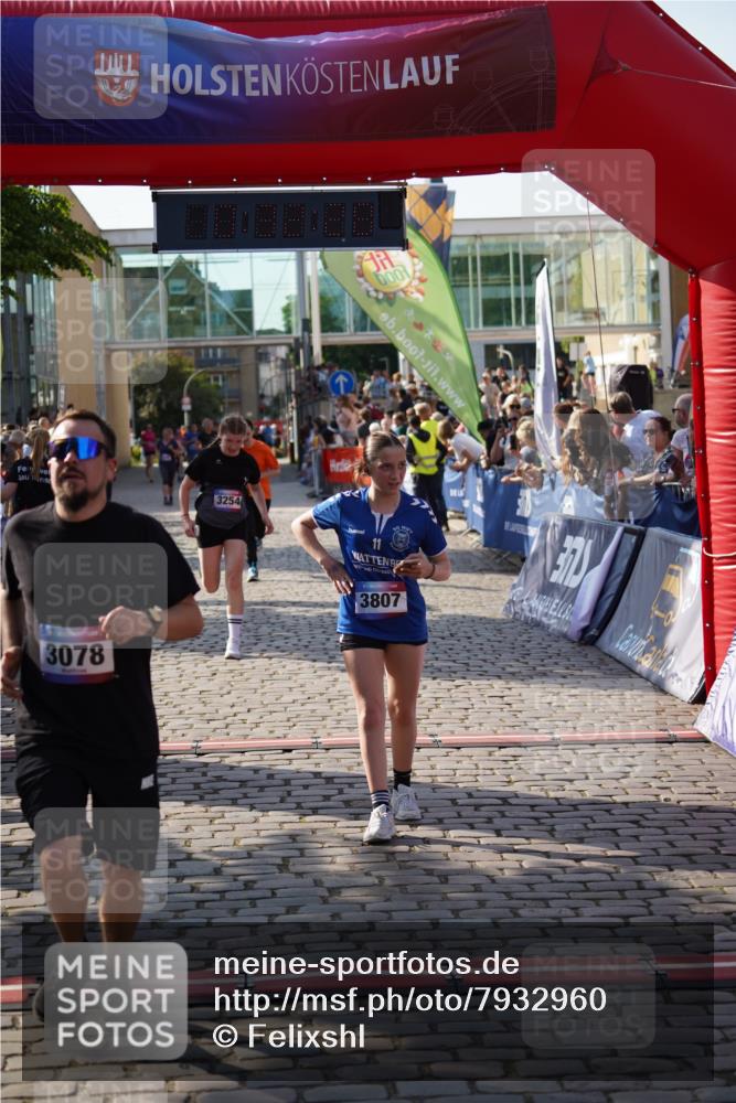 13.06.2025 - Holstenköstenlauf Felixshl http://msf.ph/oto/7932960 13.06.2025 18:02:29 Laufen 2022, 2878, 3000, 3046, 3078, 3254, 3676, 3807 meine-sportfotos.de