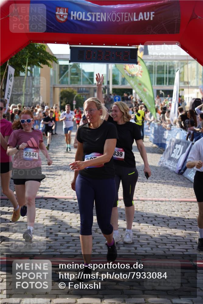 13.06.2025 - Holstenköstenlauf Felixshl http://msf.ph/oto/7933084 13.06.2025 18:02:44 Laufen 2094, 2095, 2138, 2484, 2562, 2782, 2844, 2846, 2975, 2986, 3290, 3610, 3817, 3839, 3904, 3921, 3947, 3976, 3977, 3979 meine-sportfotos.de