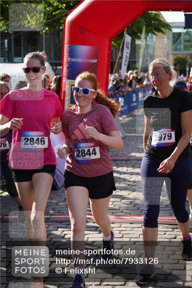 13.06.2025 - Holstenköstenlauf Felixshl http://msf.ph/oto/7933126 13.06.2025 18:02:45 Laufen 2138, 2484, 2562, 2782, 2844, 2846, 2975, 2986, 3290, 3610, 3817, 3839, 3904, 3921, 3947, 3976, 3977, 3979 meine-sportfotos.de
