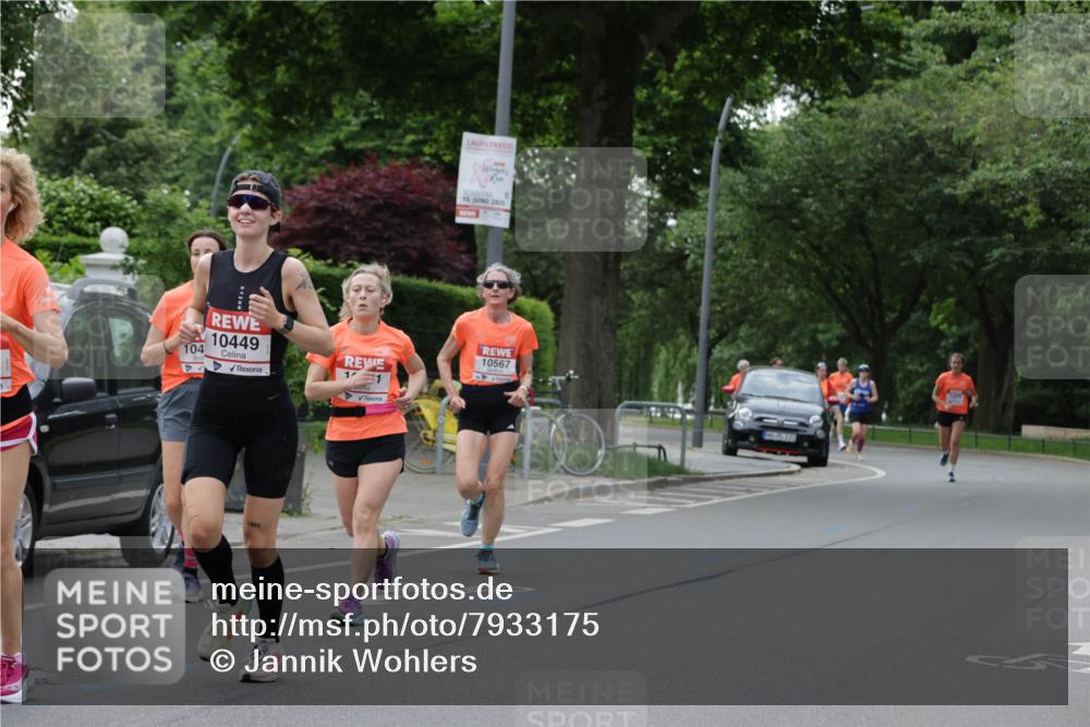 15.06.2025 - REWE Women's Run Jannik Wohlers http://msf.ph/oto/7933175 15.06.2025 08:24:13 Laufen 104, 10449, 17, 15, 2025, 10567 meine-sportfotos.de