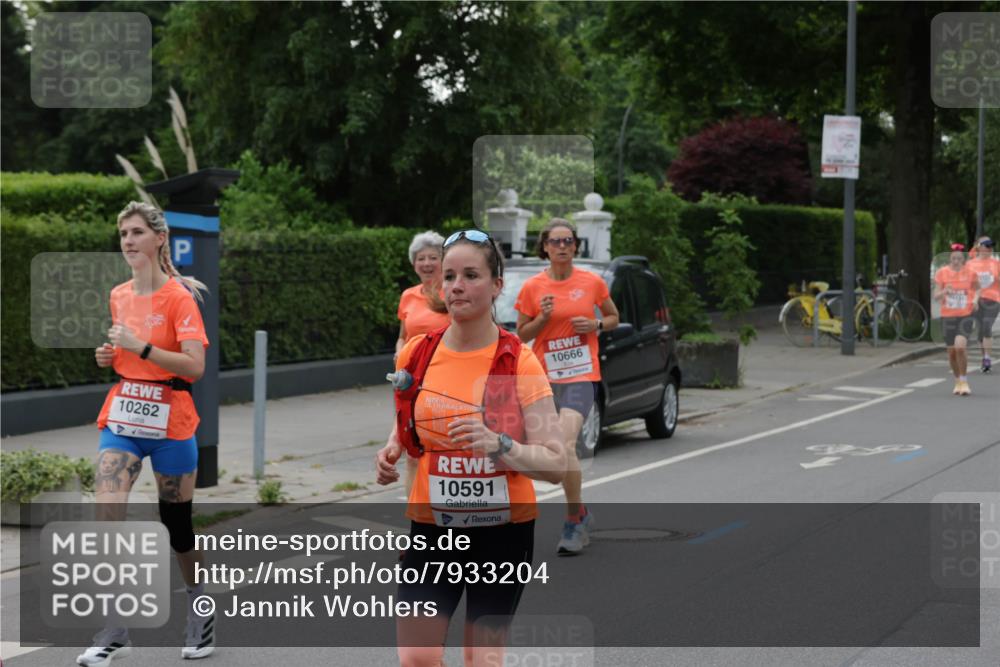 15.06.2025 - REWE Women's Run Jannik Wohlers http://msf.ph/oto/7933204 15.06.2025 08:24:31 Laufen 10262, 10591, 10666, 4 meine-sportfotos.de