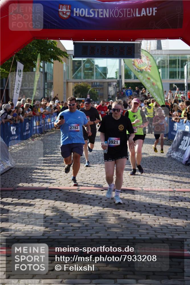 13.06.2025 - Holstenköstenlauf Felixshl http://msf.ph/oto/7933208 13.06.2025 18:02:50 Laufen 2484, 2562, 2782, 2975, 3257, 3290, 3295, 3610, 3664, 3665, 3817, 3921, 3947, 3977 meine-sportfotos.de