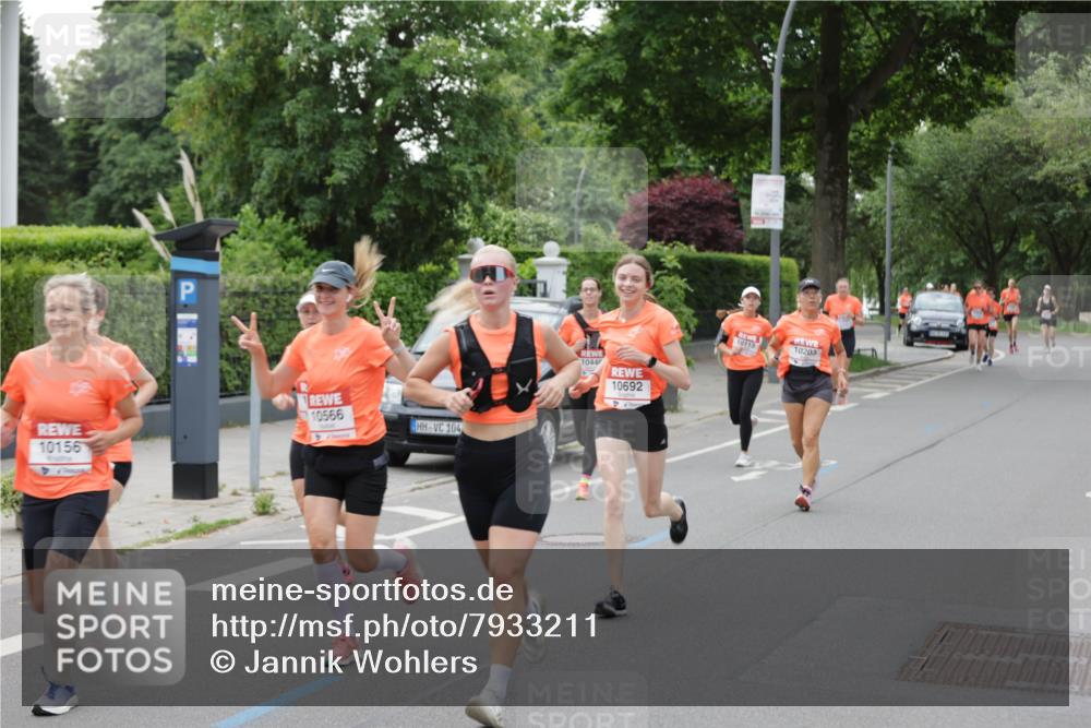 15.06.2025 - REWE Women's Run Jannik Wohlers http://msf.ph/oto/7933211 15.06.2025 08:24:43 Laufen 10156, 10566, 104, 1044, 10692, 10113, 10203 meine-sportfotos.de