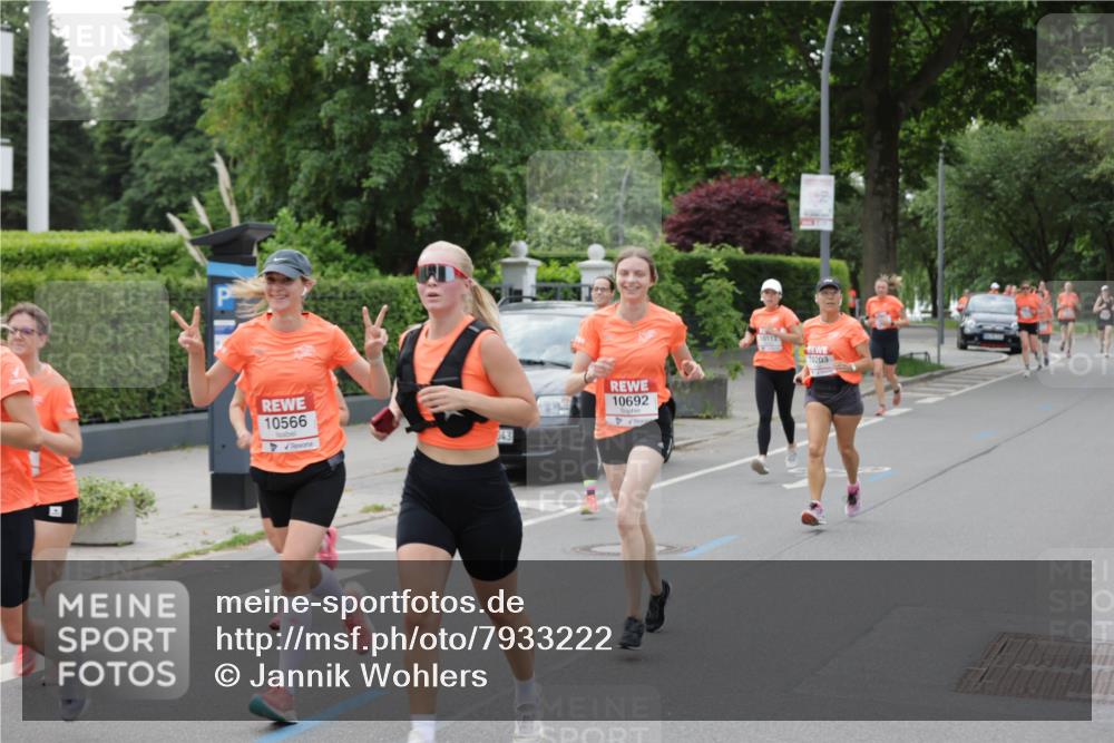 15.06.2025 - REWE Women's Run Jannik Wohlers http://msf.ph/oto/7933222 15.06.2025 08:24:43 Laufen 10566, 10692, 10113, 10203 meine-sportfotos.de