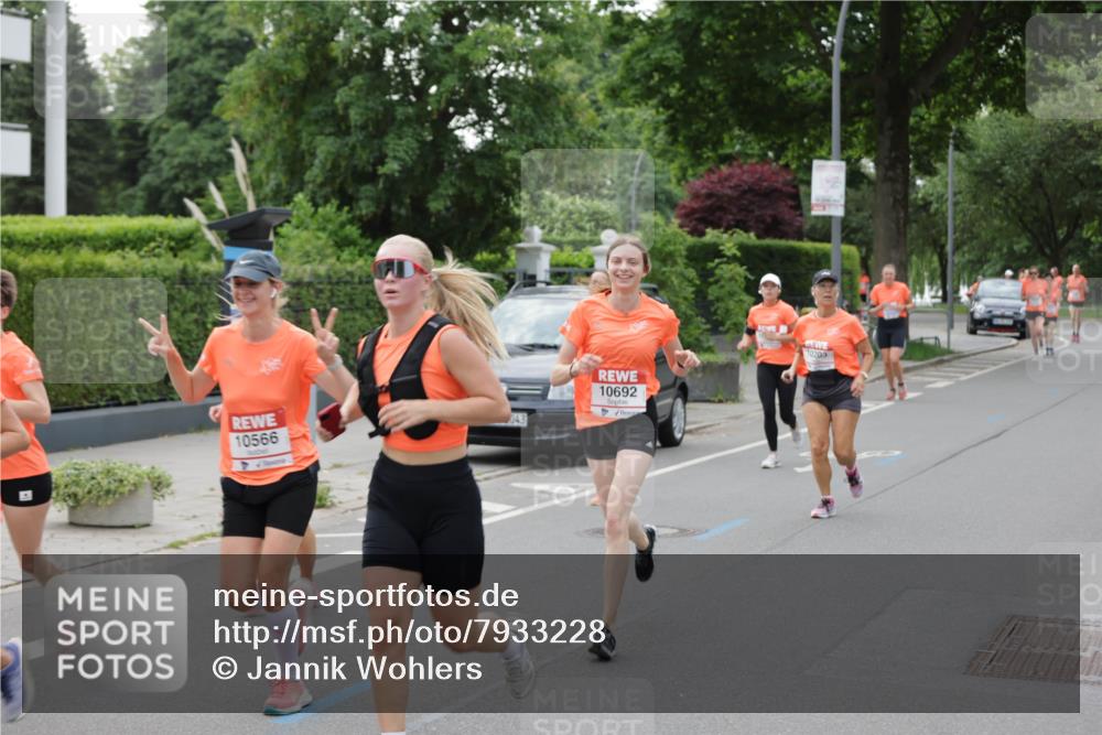 15.06.2025 - REWE Women's Run Jannik Wohlers http://msf.ph/oto/7933228 15.06.2025 08:24:43 Laufen 10566, 10692, 10203 meine-sportfotos.de