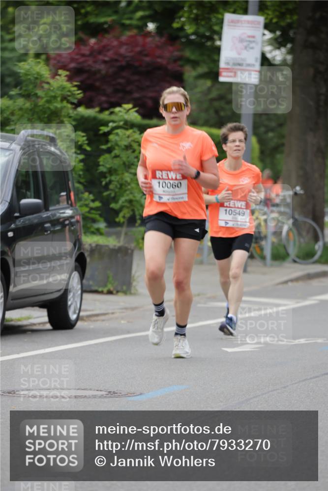 15.06.2025 - REWE Women's Run Jannik Wohlers http://msf.ph/oto/7933270 15.06.2025 08:24:50 Laufen 12, 10060, 10549 meine-sportfotos.de