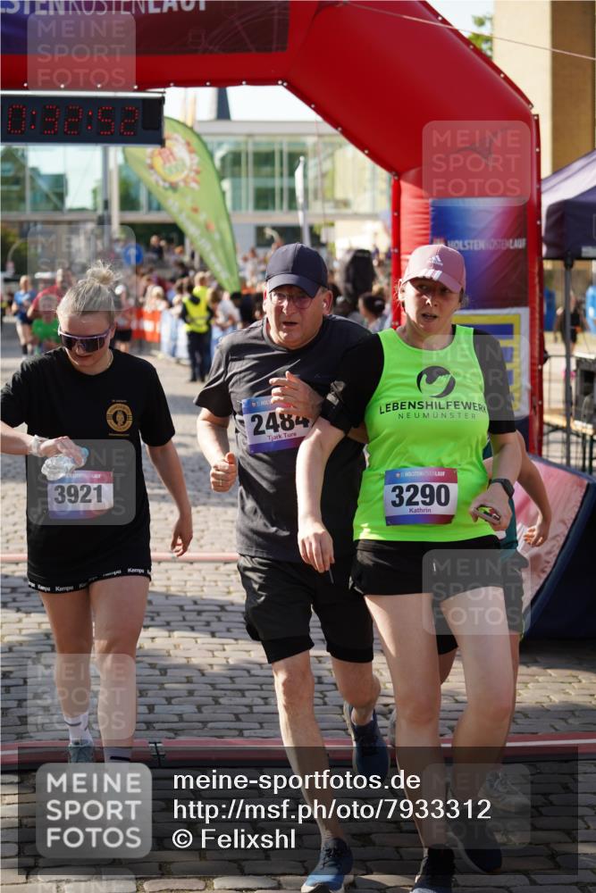 13.06.2025 - Holstenköstenlauf Felixshl http://msf.ph/oto/7933312 13.06.2025 18:02:53 Laufen 2484, 2782, 2975, 3018, 3150, 3257, 3290, 3295, 3664, 3665, 3817, 3921, 3949, 3977 meine-sportfotos.de