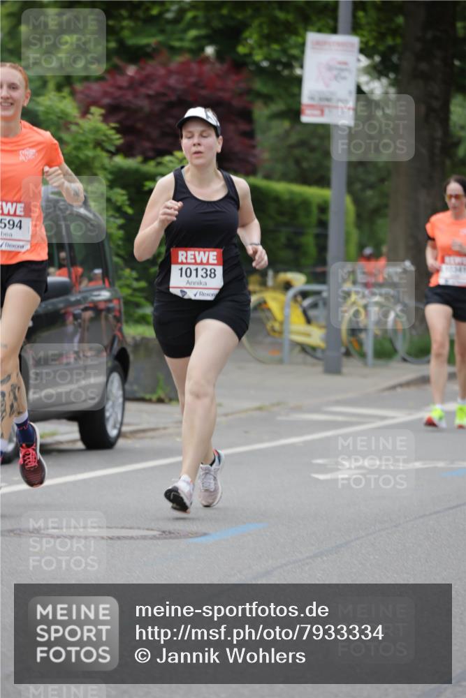 15.06.2025 - REWE Women's Run Jannik Wohlers http://msf.ph/oto/7933334 15.06.2025 08:24:55 Laufen 594, 10138 meine-sportfotos.de