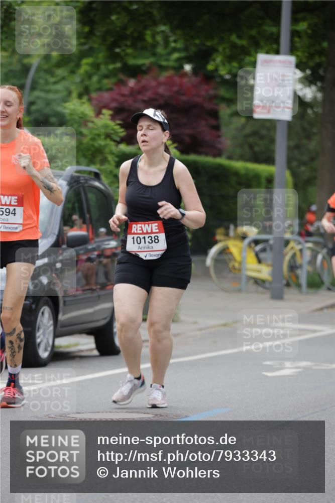 15.06.2025 - REWE Women's Run Jannik Wohlers http://msf.ph/oto/7933343 15.06.2025 08:24:56 Laufen 594, 10138 meine-sportfotos.de