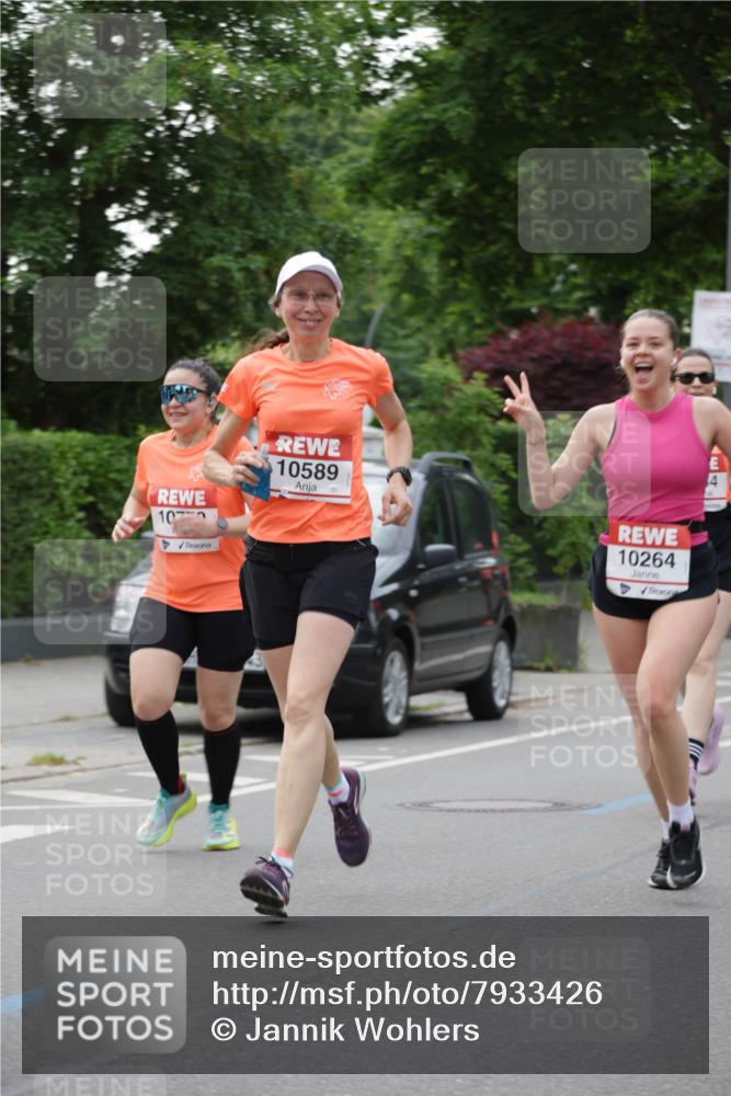 15.06.2025 - REWE Women's Run Jannik Wohlers http://msf.ph/oto/7933426 15.06.2025 08:25:03 Laufen 107, 10589, 10264 meine-sportfotos.de