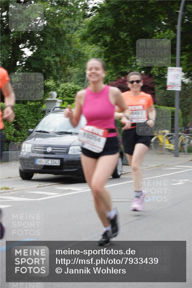 15.06.2025 - REWE Women's Run Jannik Wohlers http://msf.ph/oto/7933439 15.06.2025 08:25:03 Laufen 1043, 10254, 0454 meine-sportfotos.de