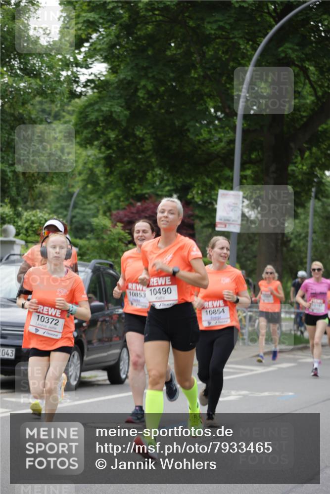 15.06.2025 - REWE Women's Run Jannik Wohlers http://msf.ph/oto/7933465 15.06.2025 08:25:15 Laufen 043, 10372, 10853, 10490, 10854 meine-sportfotos.de